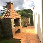 St-clair Villa, Piscine & Pinede וילה *